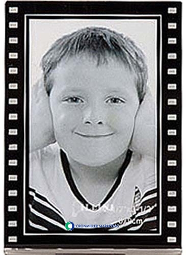 2 1/2 x 3 1/2 Magnetic Filmstrip Slip-In Frame