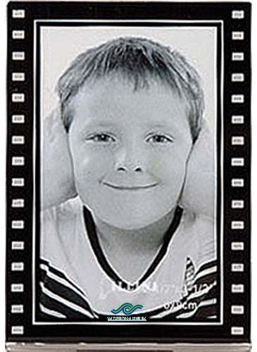 2 1/2 x 3 1/2 Magnetic Filmstrip Slip-In Frame