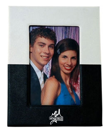 5 x 7 Black & White Frame