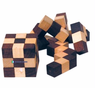Wooden Elastic Cube Puzzle