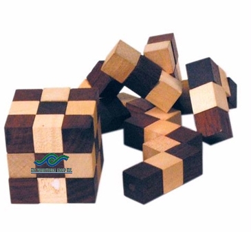 Wooden Elastic Cube Puzzle