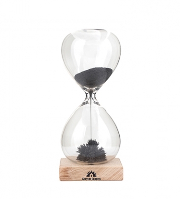 Kikkerland Magnetic Hourglass