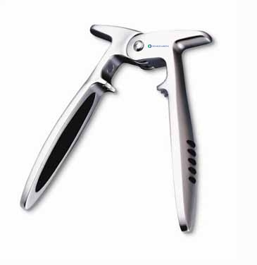 SWIFTURN™ Champagne Opener