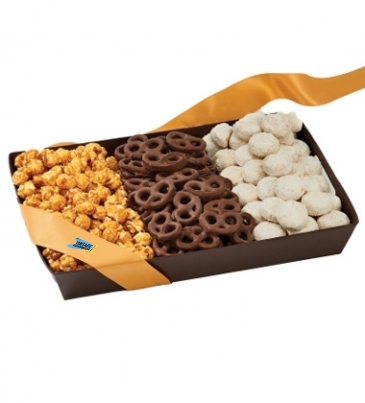 The Wall Street With Popcorn, Pretzels, and Cookies_1 Cheese Popc